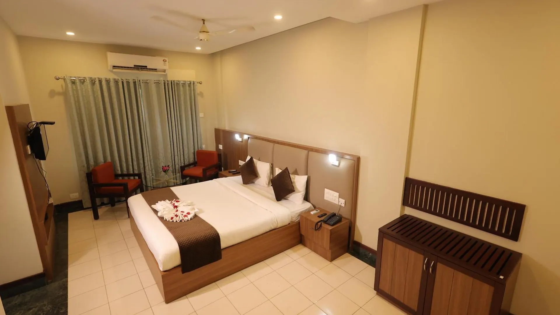 ***  Hotel Calicut Gate India